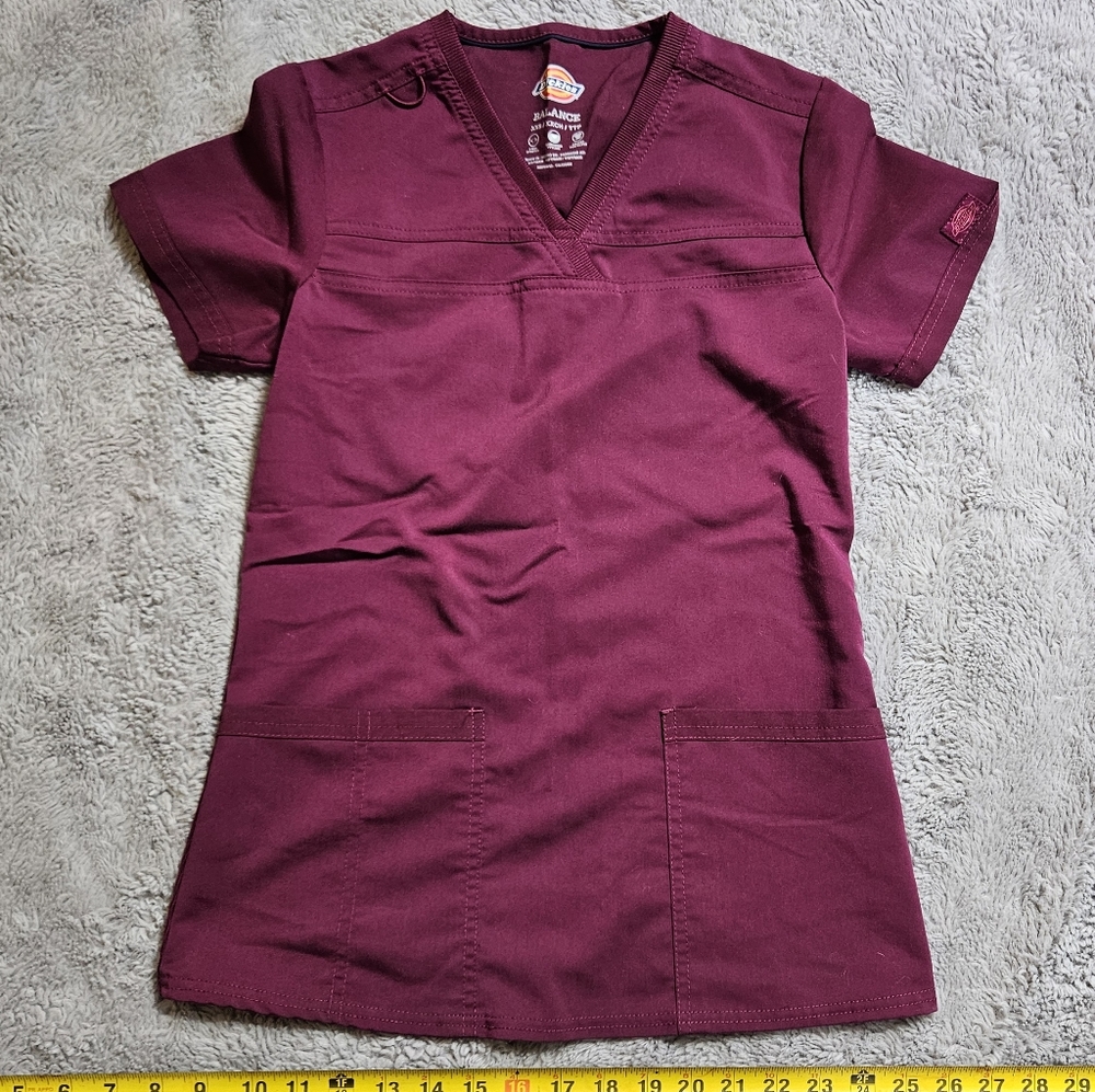 Dickies scrub top